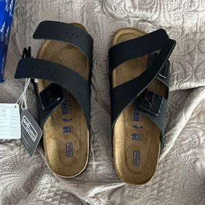 Black Birkenstock size 38 narrow fit Arizona BS